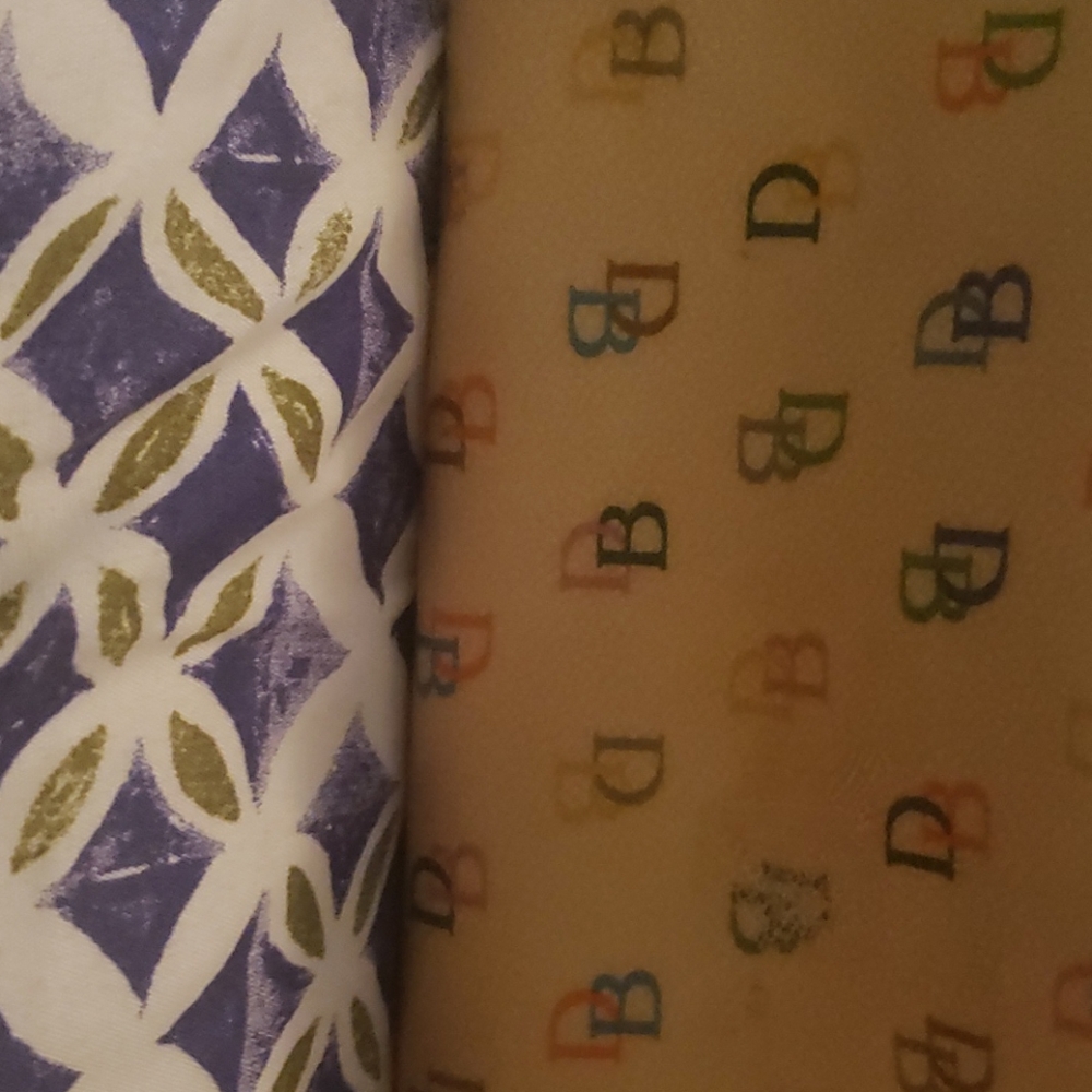 Dooney & Bourke - Picture 3 of 8